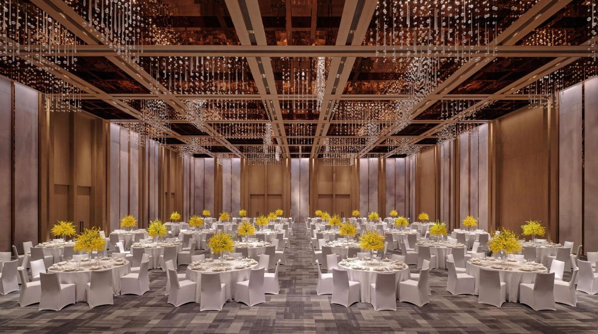 Conrad Shenzhen, The First Art Museum Hotel In Greater Bay Area With The Stunning Bay And Sunset View In The Hotel Terrace Dış mekan fotoğraf